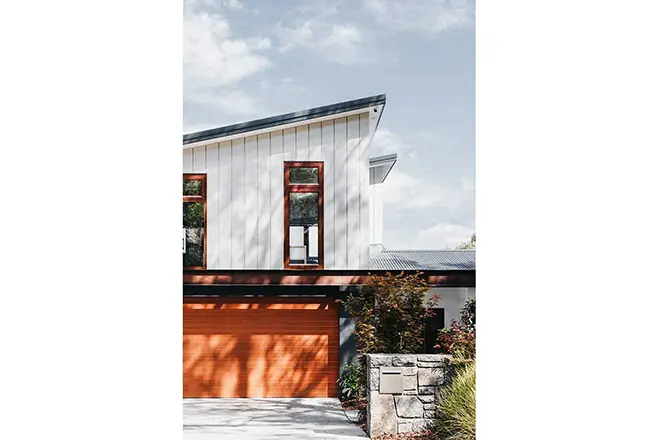 A contemporary residential house showcasing architectural elegance and modern design, a testament to the expertise of top-notch architects in Canberra